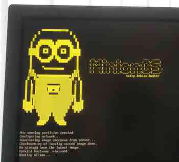 Screenshot von MinionOS, unser eigene Debian Version